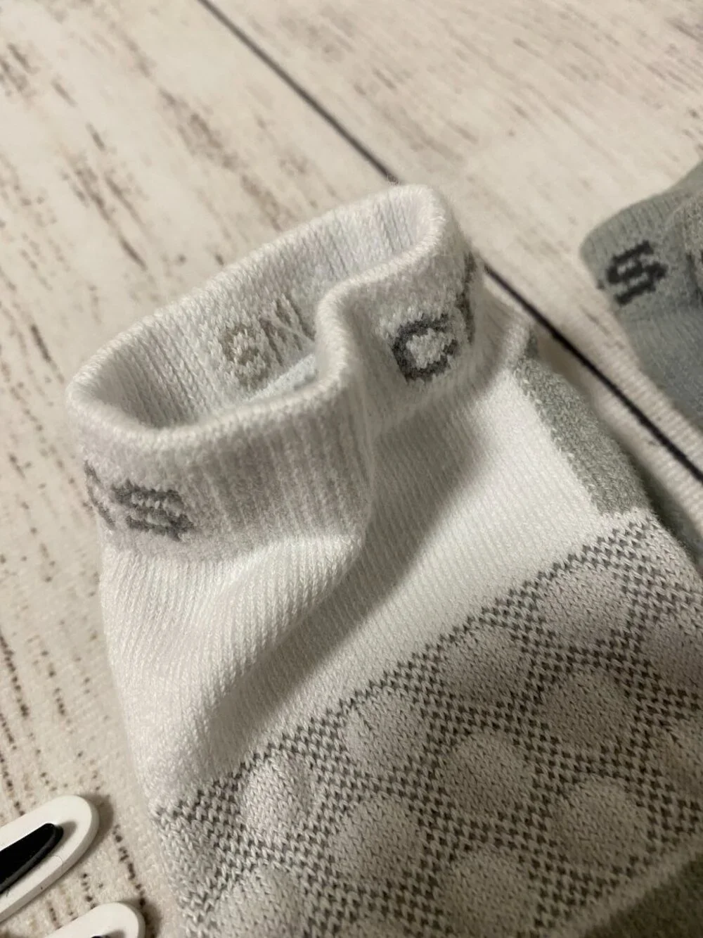 3 Pack CROCS Monochromatic Ankle Socks Size Small